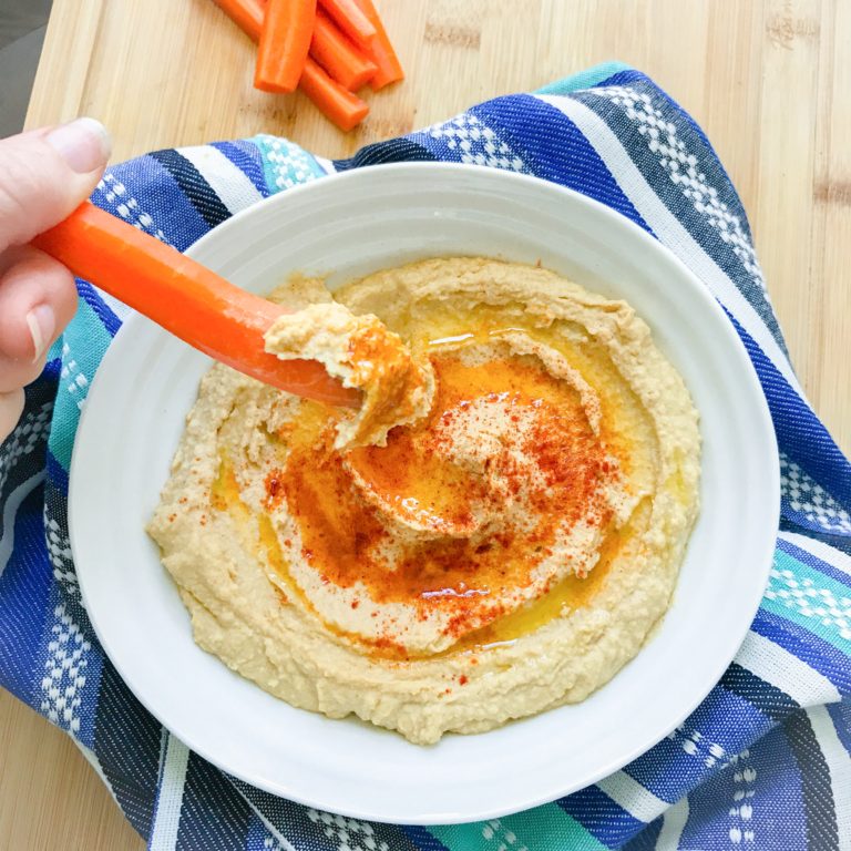 Easy Peasy Garlic Hummus