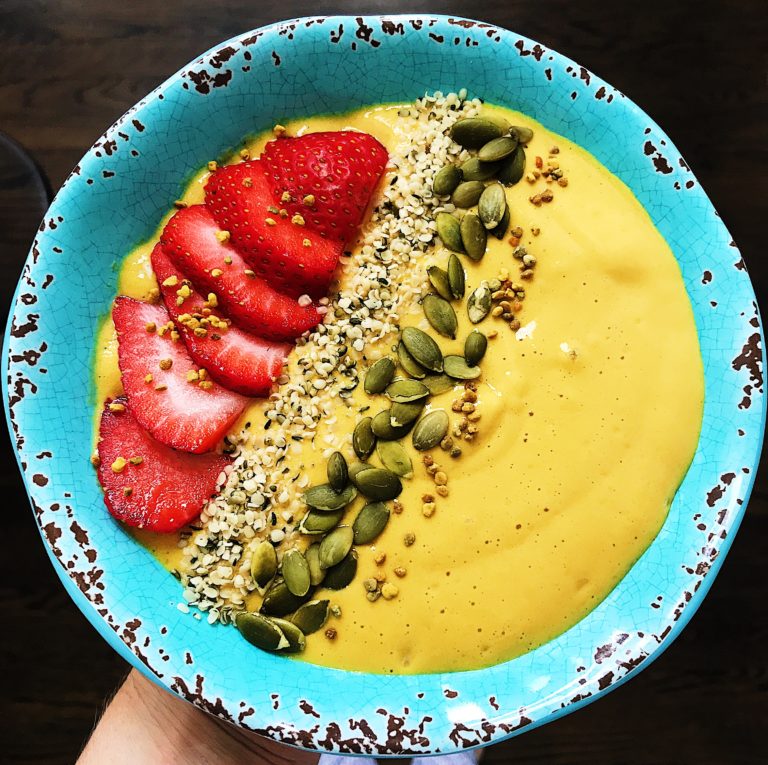 Mango Turmeric Smoothie Bowl