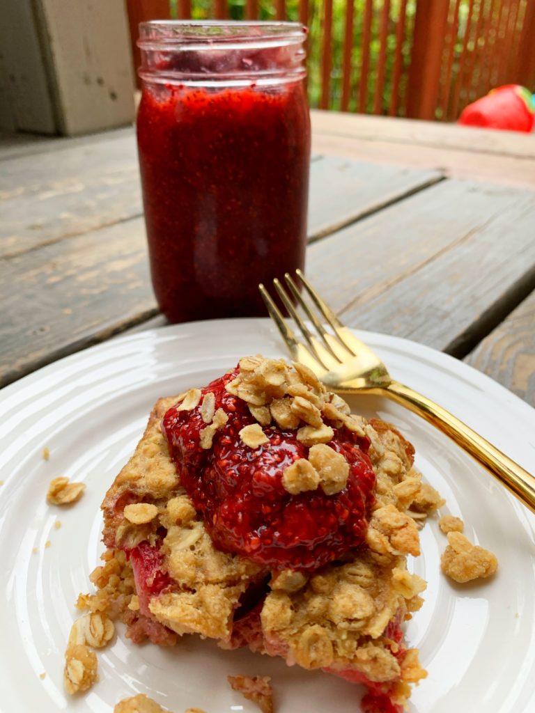 Strawberry Crumble Baked Oats
